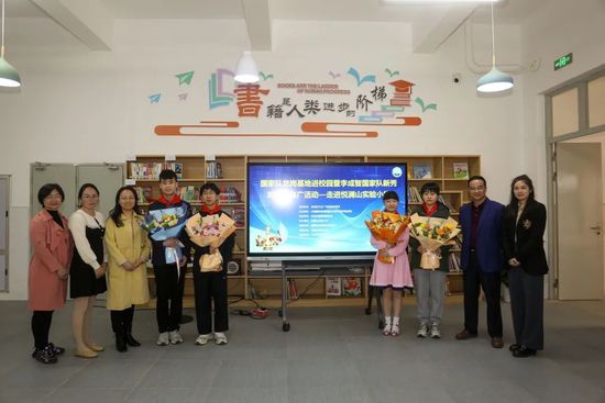 陈浩民、阚犇犇携手探案，演技在线又惊艳陈吉德认为，应该从宏观、中观和微观三个层面着手：;宏观上，要完善法律制度，比如版权保护法等，舆论上也不要爆炒无聊的翻拍剧、模仿剧